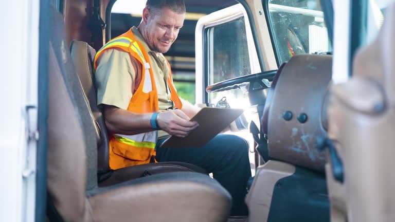 The benefits of heavy-duty tow truck services The benefits of heavy-duty tow truck services